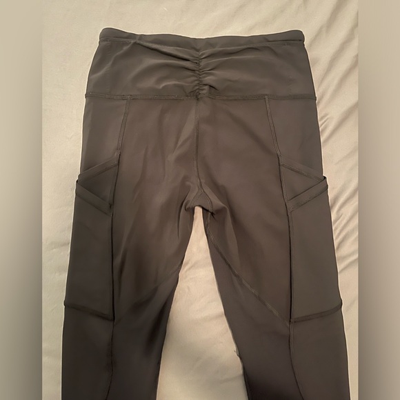 Lululemon Scrunch Butt Legging With Mesh - Black - Picture 2 of 3